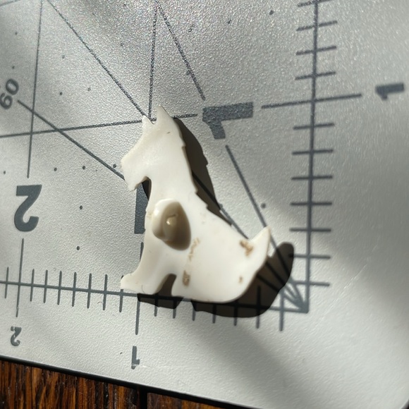 Vintage button, small 1" white scottie dog button (1) - Picture 3 of 4